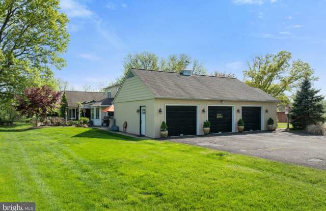 560 INDIAN CREEK Road Gallery 2