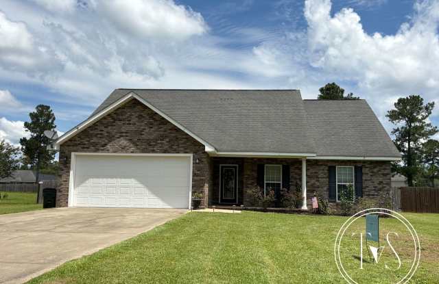 SUMMER MOVE-IN SPECIAL: $350 OFF 1st MONTH'S RENT!** photos photos
