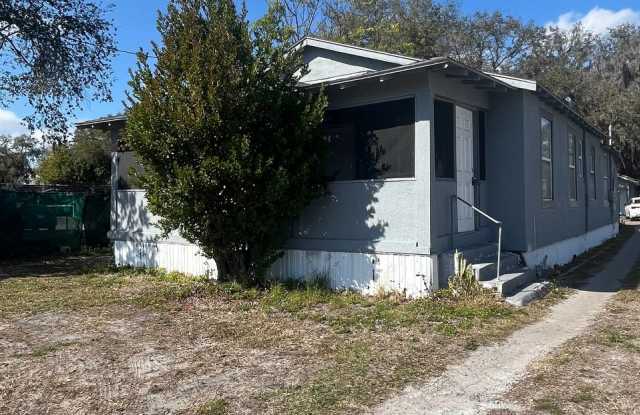 1050 East Main Street - 1 - 1050 East Main Street, Lakeland, FL 33801