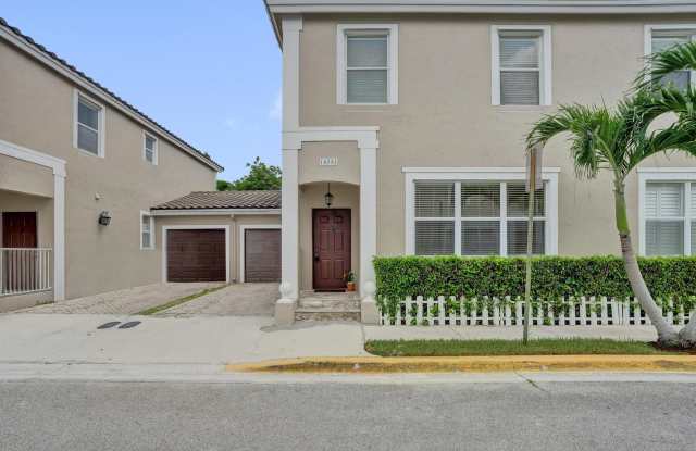 10581 NW 57TH Court Gallery 2