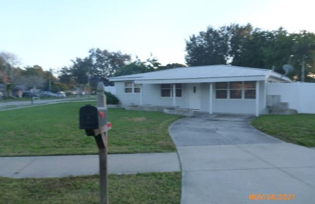 4736 Brooksdale Dr - 4736 Brooksdale Drive, Sarasota Springs, FL 34232