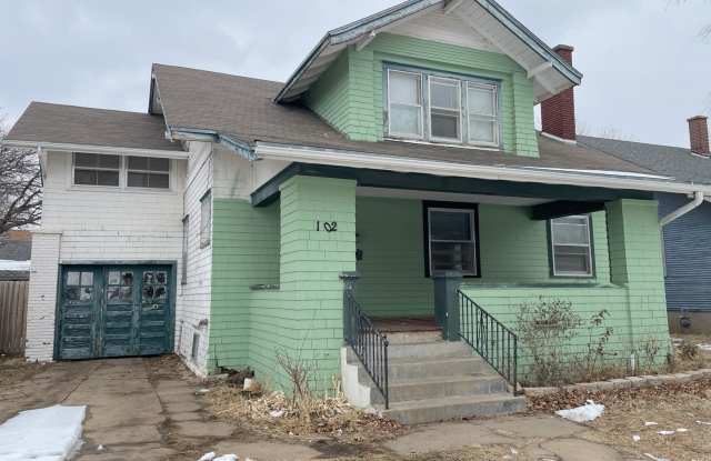 Large 4 bedroom home photos photos