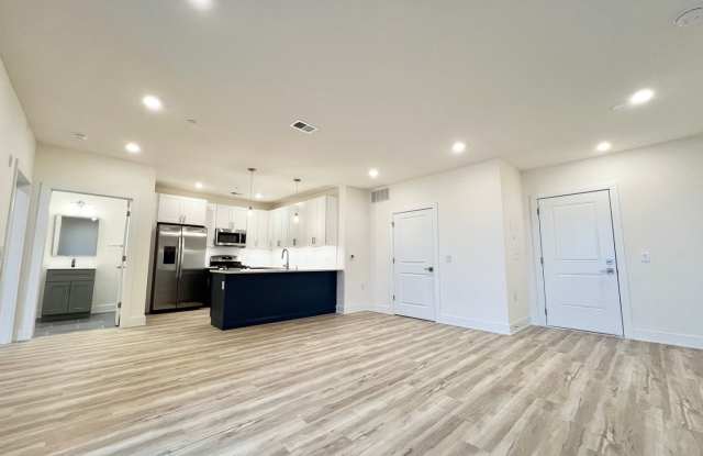 Modern 2-Bed, 2-Bath Apartment with Balcony in Northern Liberties photos photos