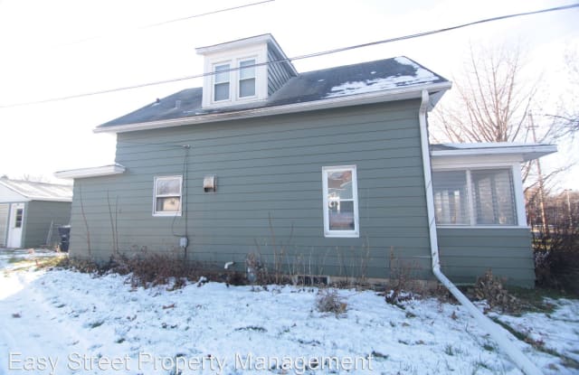 2233 24th St - 2233 24th Street, Rock Island, IL 61201