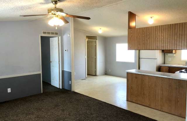 2527 E. Vicki Ave. Gallery 2