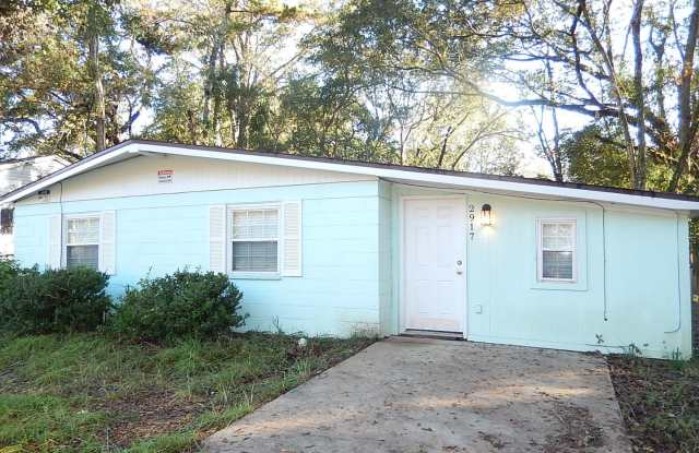 Renovated 3/1 House w/ Tile Floors Throughout, New Kitchen, New Paint, Huge Fenced Yard, Washer/Dryer,  Den! Avail NOW for $1395/month! photos photos