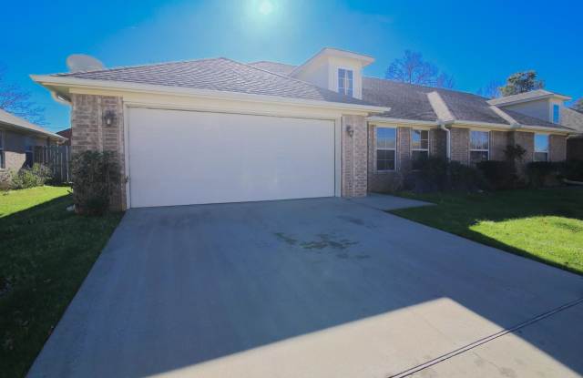 2222 Woodgrove Ln photos photos