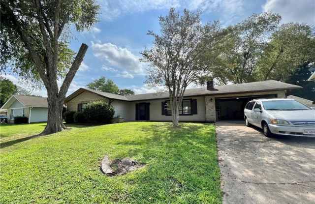 1408 S Woodside Court Gallery 2