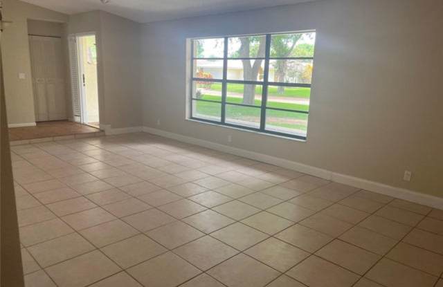 10734 NW 17TH Manor, Coral Springs, FL 33071 Gallery 4