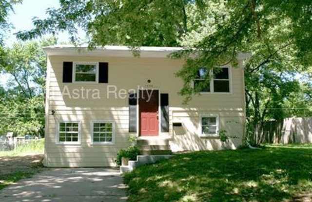 Cute 3 Bedroom 1.5 Bath Home in Independence-Coming SOON!! photos photos