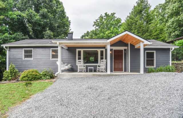 Updated 3BR Ranch Near Downtown Black Mountain photos photos