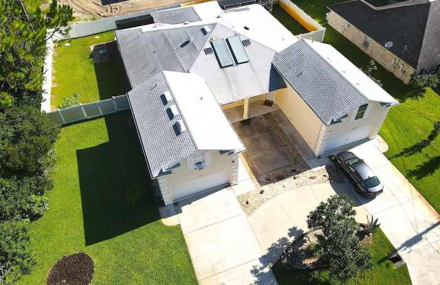 20 REGIS Lane Gallery 2