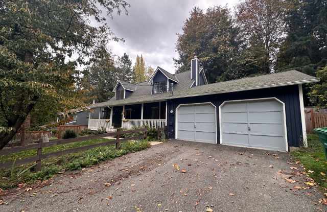 Wonderful Two-Story Seattle House ready to for a family to make it a HOME! - 2535 Northeast 95th Street, Seattle, WA 98115