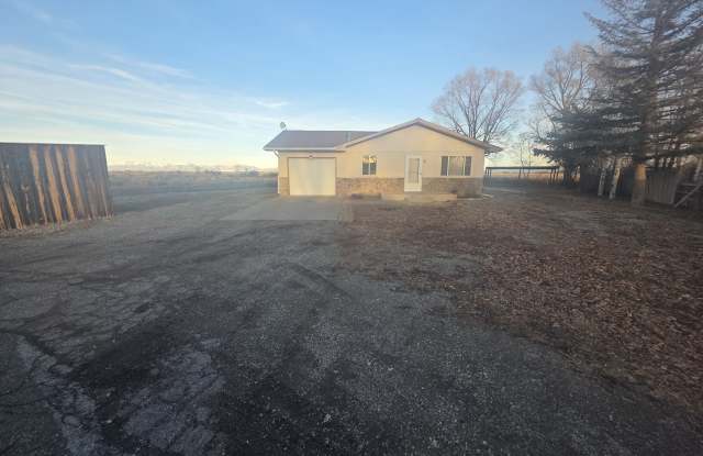 6862 Femmer St - 6862 Femmer Street, Alamosa East, CO 81101