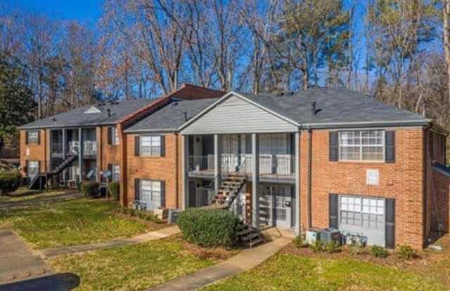 Spacious Two-Bedroom Townhouse-Style Apartment – Newly Upgraded Near Uptown Charlotte at Scarlet Pointe - 150 Park Fairfax Drive, Charlotte, NC 28208