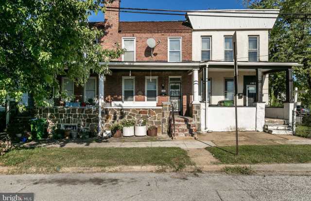 1003 N IRIS AVENUE Gallery 2