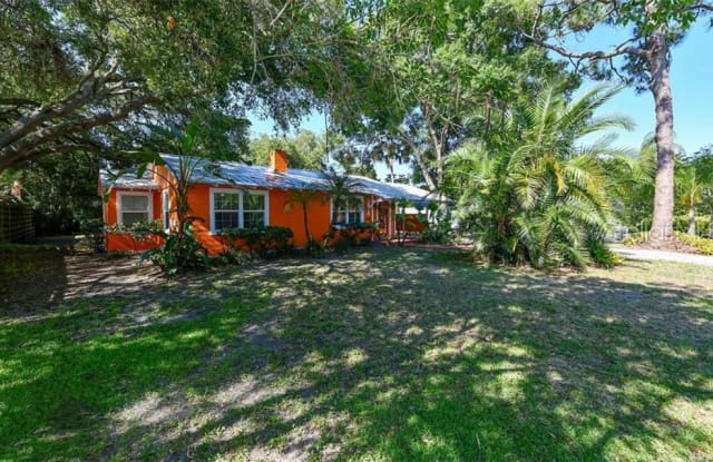1886 BOUGAINVILLEA STREET - 1886 Bougainvillea Street, Sarasota, FL 34239