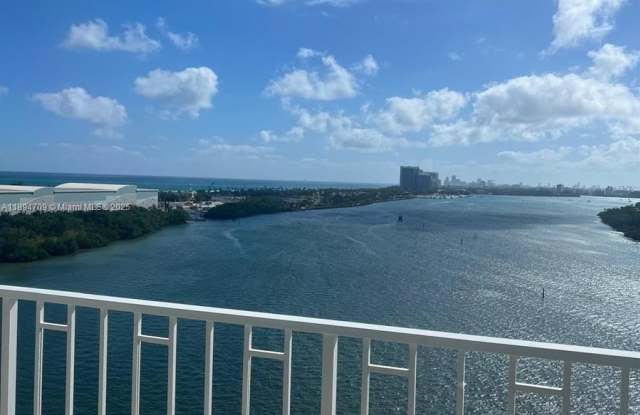 500 Bayview Dr photos photos