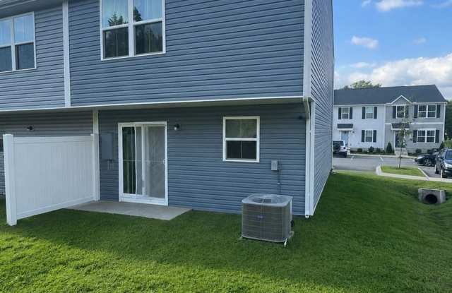 TOWNHOME Gallery 4