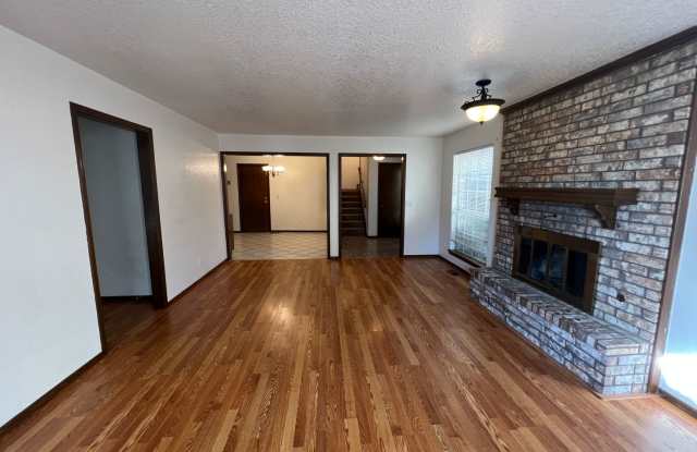 Cozy Townhome in Edgewater! Gallery 3