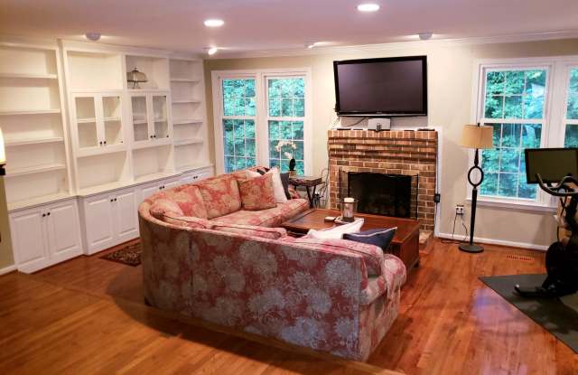 3704 MOUNT AIREY LANE Gallery 4