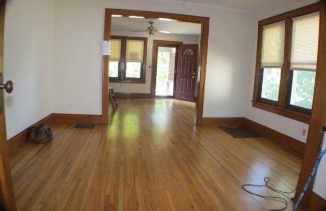 110 E Lakeview Avenue Gallery 4