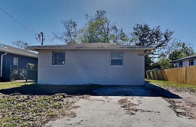 3207 E North Bay St photos photos