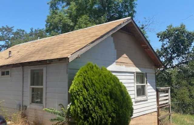 Cute Cottage Style house!! Gallery 1