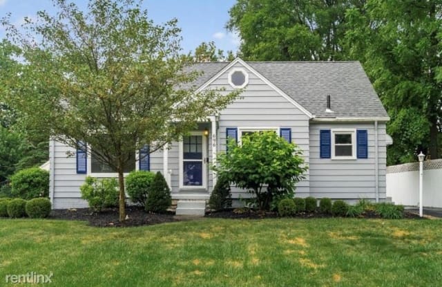 696 E Beaumont Rd - 696 Beaumont Road, Columbus, OH 43214