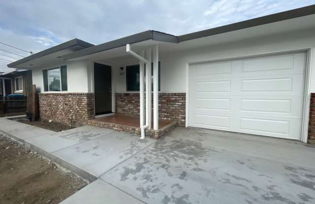 Fully Remodeled 2 Bedroom, 1 Bath photos photos