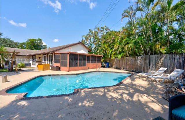 62 Forest Circle - 62 Forest Circle, Cooper City, FL 33026