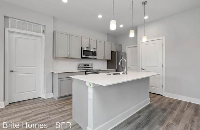 141 Tile Ave SW Gallery 3
