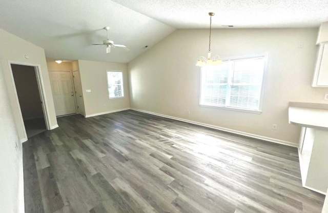 105 White Ash Lane Gallery 3