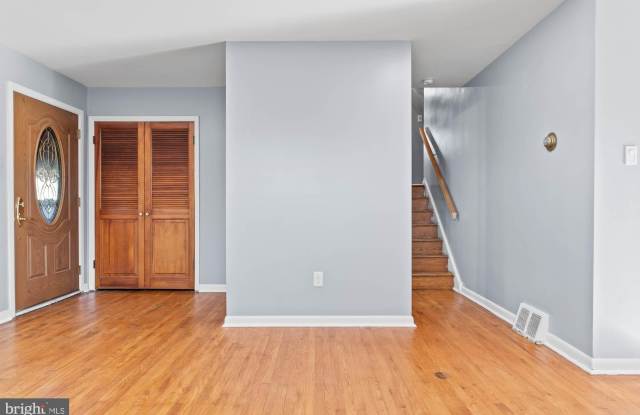 309 WILLIAMS Road Gallery 4