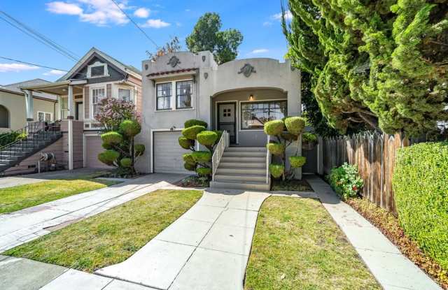 1537 Court St - 2 Bedroom | 1 Bath | Single family home photos photos