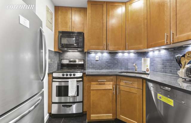 318 West 75th Street - 318 West 75th Street, New York City, NY 10023