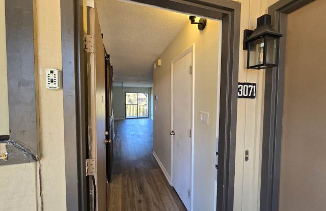 3071 Huntleigh Drive photos photos