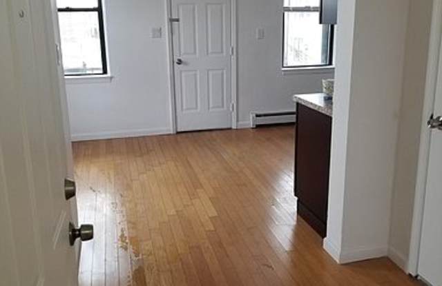174 Adams St Gallery 3