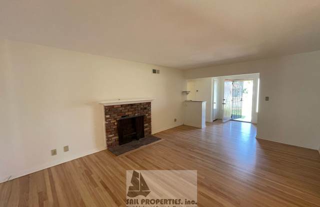 Charming 3-Bedroom Home Near Old Towne Orange Gallery 3