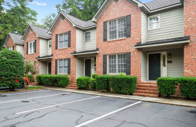 Beautiful and Well-Maintained Town Home in Historic Haymount photos photos
