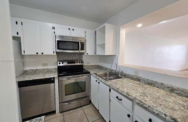 441 NE 195th St photos photos