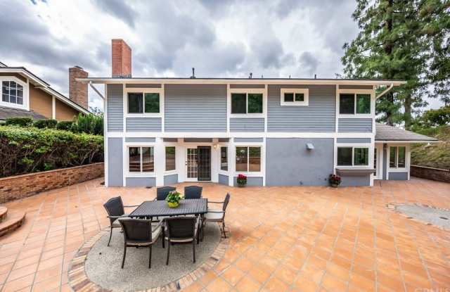 5770 E River Valley Gallery 3