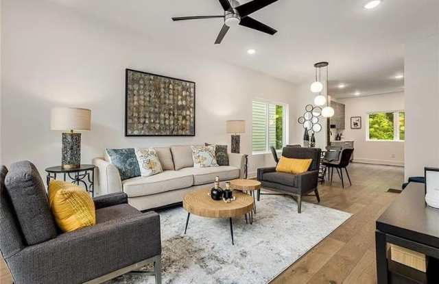 1436 Walker Place SE Gallery 2