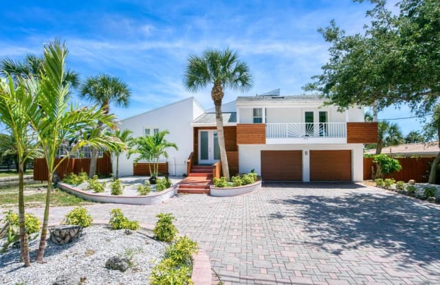 340 TREASURE BOAT WAY - 340 Treasure Boat Way, Siesta Key, FL 34242