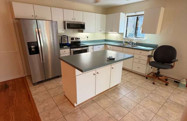 4814 Grassy Knoll Gallery 2
