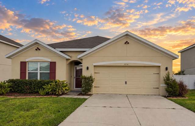 Beautiful 4 bed/2bath home in Plant City! Gallery 1
