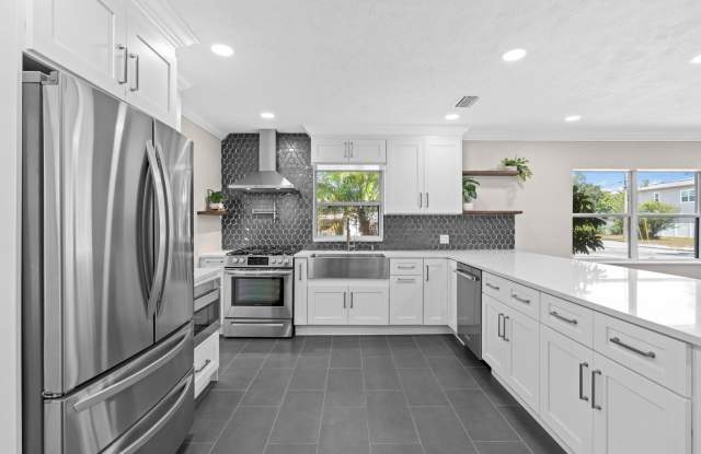 400 E Grant St photos photos