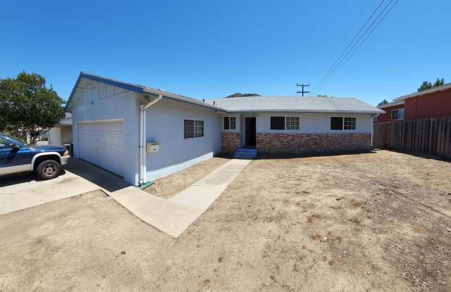 4 bed 3 baths! House ideally located close to campus, shopping, Bishop Peak - 147 Cerro Romauldo Avenue, San Luis Obispo, CA 93405