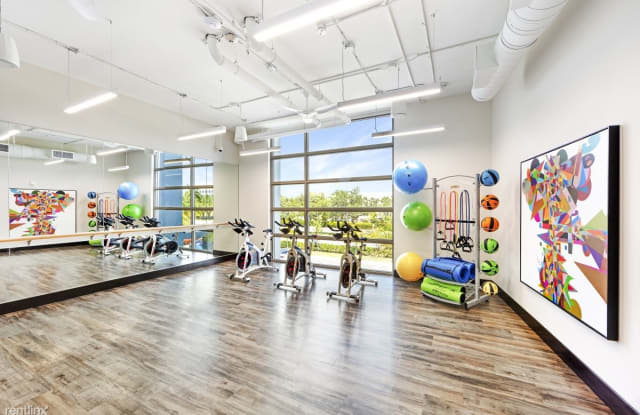 5799 NW 7th St - 5799 Northwest 7th Street, Miami, FL 33126