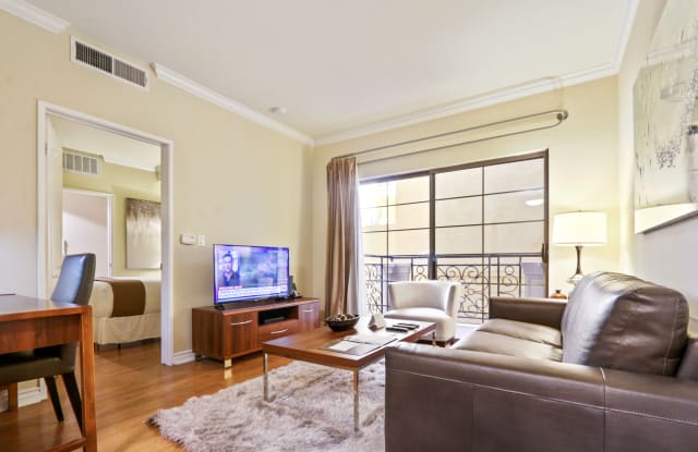 217 Broadway - 217 Broadway, Santa Monica, CA 90401